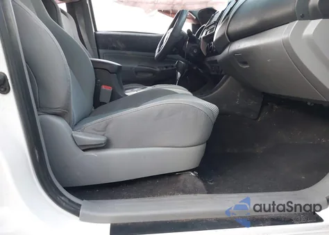 2014 Toyota Tacoma Base V6 from USA, damaged, VIN 3TMLU4EN7EM137518